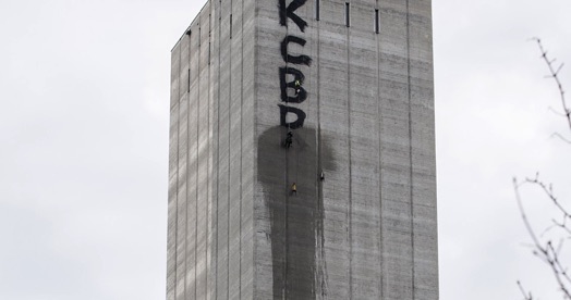 Last day for #KCBR at Swissmill towerDecember 11th 2025_VERTICproAG_Graffitientfernung_Lanit7.2_Kornhaus