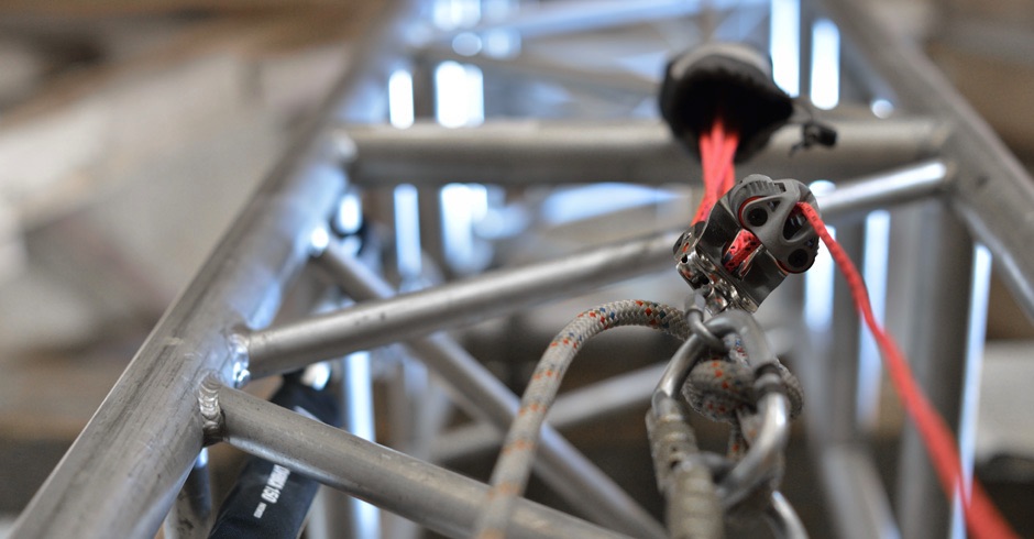 Vertic_Produkte_Flaschenzug_MiniFlaschenzug_SetSec_Rettungsflaschenzug_Hubrettung_Rettungsgeraet_Hubrettungsgeraet_Miller_Rescue_PSAGA_Hoehenarbeiten_Schacht_Safescape_Hub_Teleskopstange_Stickclip